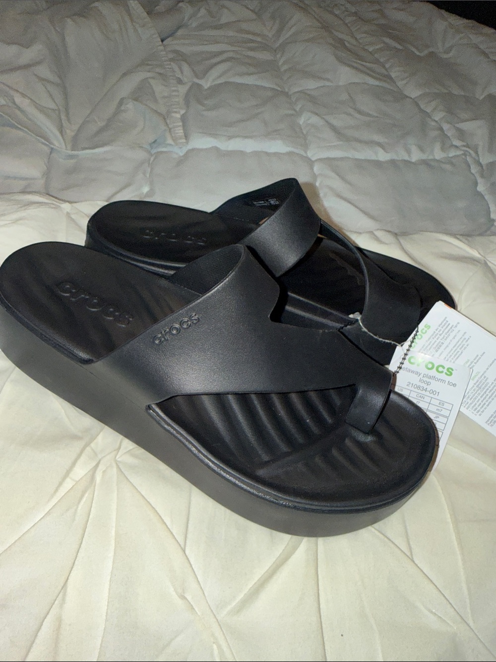 CROCS size 7 - NWT -Black - Getaway Platform Toe Loop